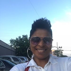 Meet your Posher, Cynthia